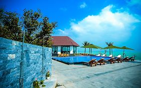 Aurora Villas And Resort